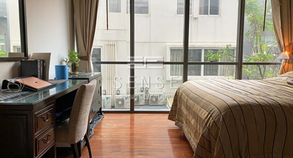 Condo en alquiler de 3 habitaciones en Khlong Toei, Bangkok