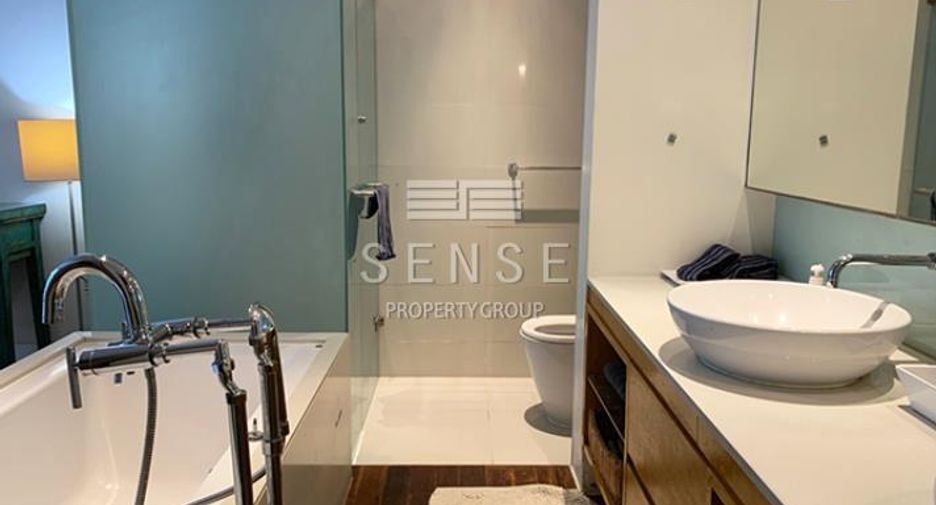 Condo en alquiler de 3 habitaciones en Khlong Toei, Bangkok