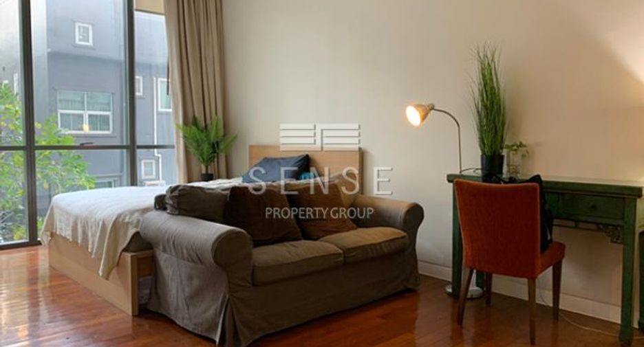 Condo en alquiler de 3 habitaciones en Khlong Toei, Bangkok
