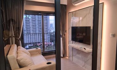 For rent 1 bed condo in Huai Khwang, Bangkok
