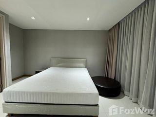 For rent 4 bed house in Huai Khwang, Bangkok