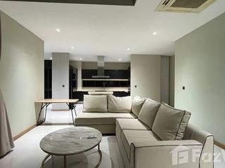 For rent 4 bed house in Huai Khwang, Bangkok