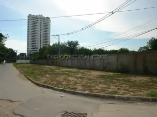 出售 土地 在 Na Chom Thian, 芭提雅