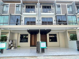 For rent 6 Beds townhouse in Lat Phrao, Bangkok