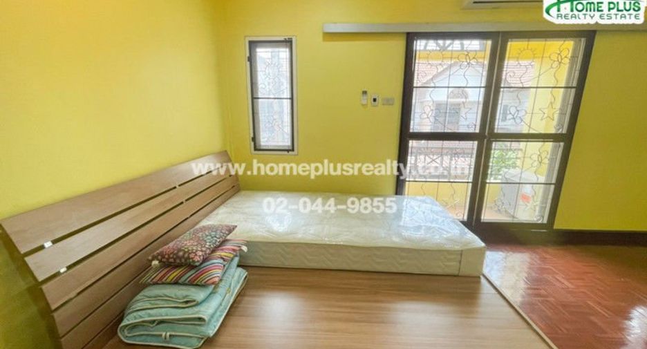 For sale 3 bedrooms townhouse in Thanyaburi, Pathum Thani