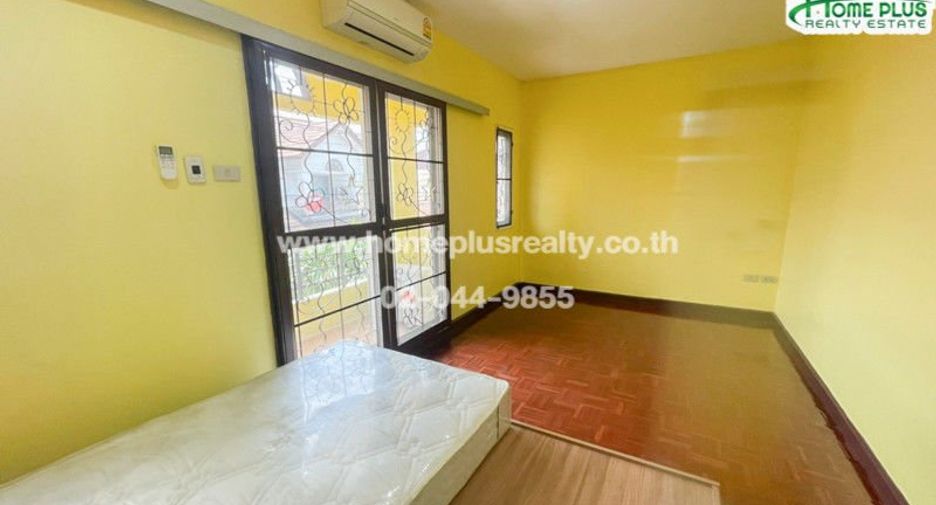 For sale 3 bedrooms townhouse in Thanyaburi, Pathum Thani