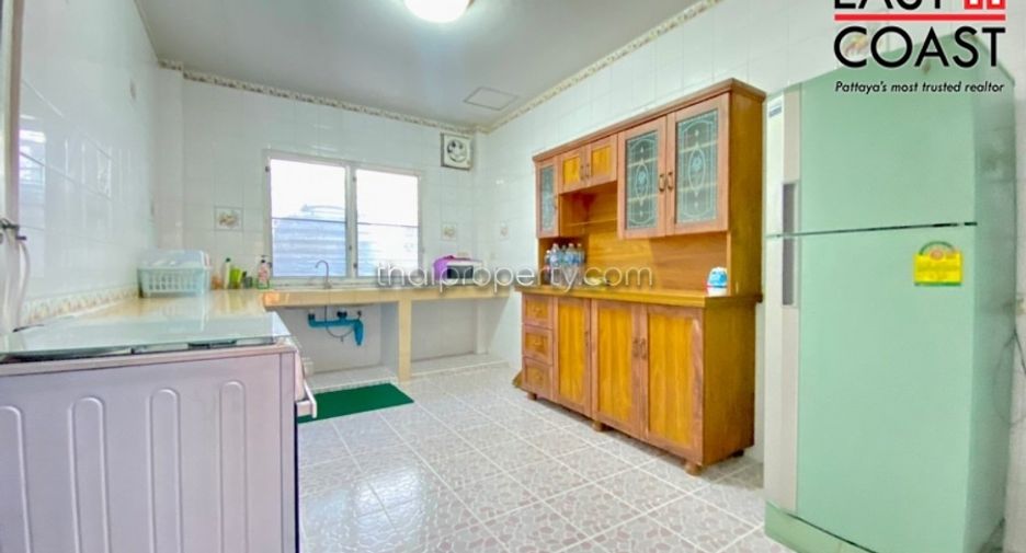 For sale 4 bedrooms house in Bang Lamung, Chonburi