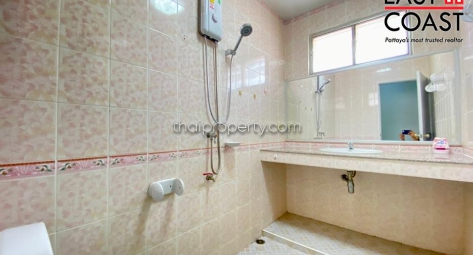 For sale 4 bedrooms house in Bang Lamung, Chonburi
