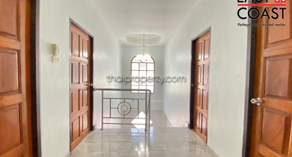 For sale 4 bedrooms house in Bang Lamung, Chonburi
