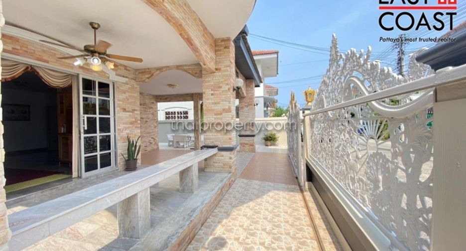 For sale 4 bedrooms house in Bang Lamung, Chonburi