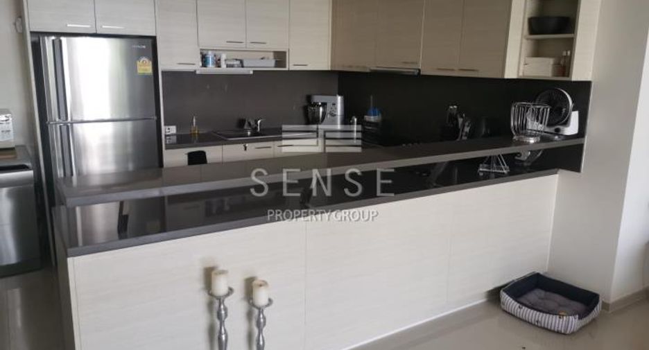 Condo en alquiler de 3 habitaciones en Khlong Toei, Bangkok