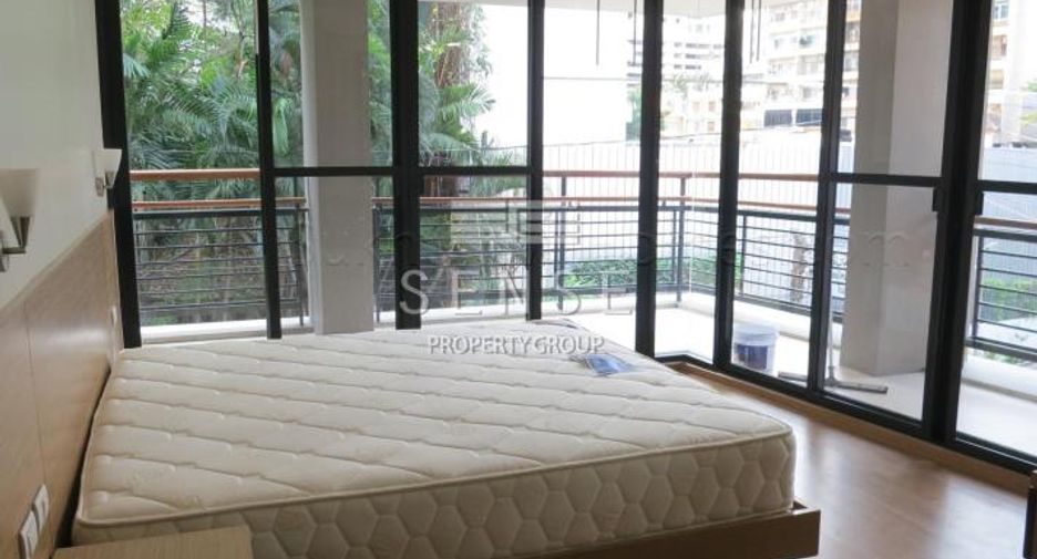 Condo en alquiler de 3 habitaciones en Khlong Toei, Bangkok