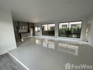 For sale 5 bed house in Bang Kapi, Bangkok