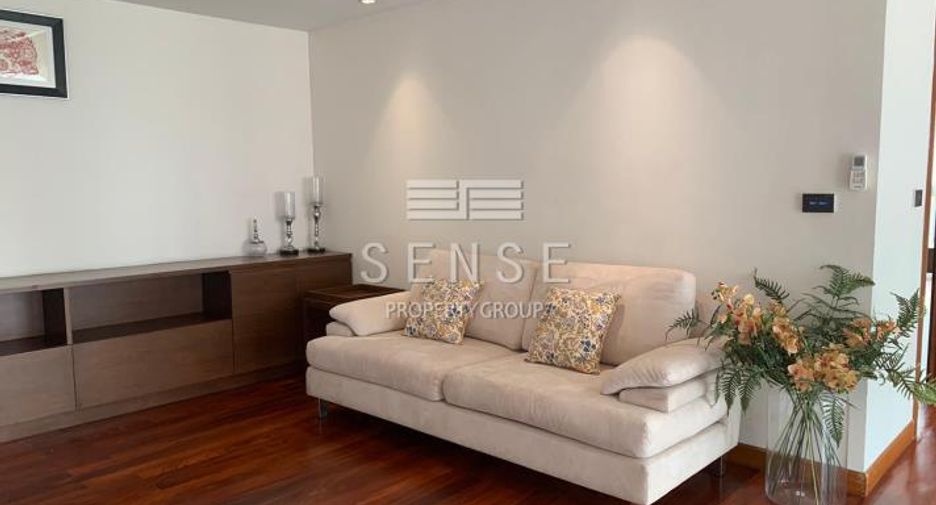 For rent 3 bedrooms condo in Khlong Toei, Bangkok