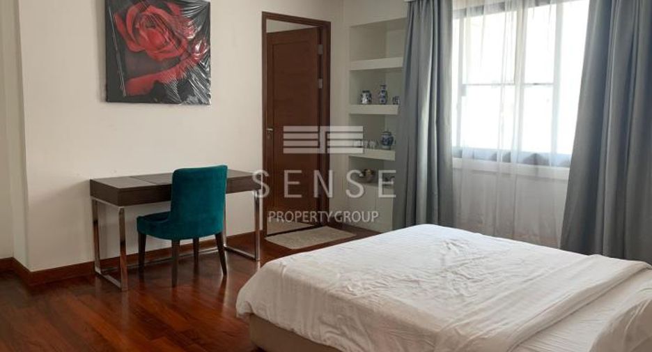 For rent 3 bedrooms condo in Khlong Toei, Bangkok