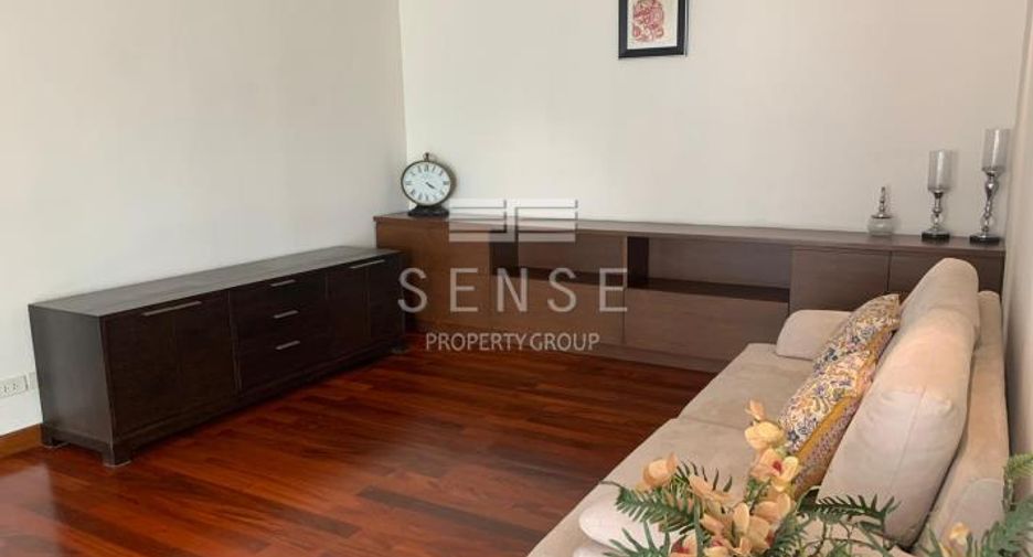 For rent 3 bedrooms condo in Khlong Toei, Bangkok