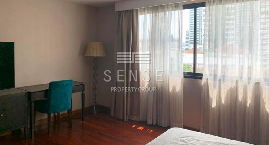 For rent 3 bedrooms condo in Khlong Toei, Bangkok