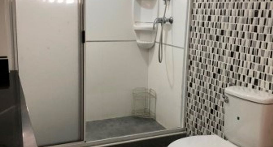For rent 4 bedrooms condo in Khlong Toei, Bangkok
