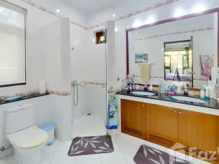 For sale 4 bed villa in Pran Buri, Prachuap Khiri Khan