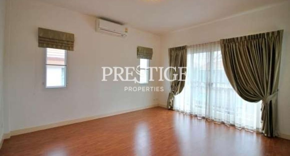 Haus zum Kauf mit 4 Zimmer in Sattahip, Chonburi