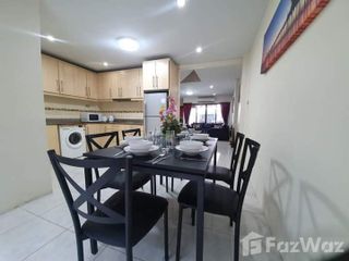 For rent 4 bed townhouse in Pratumnak, Pattaya