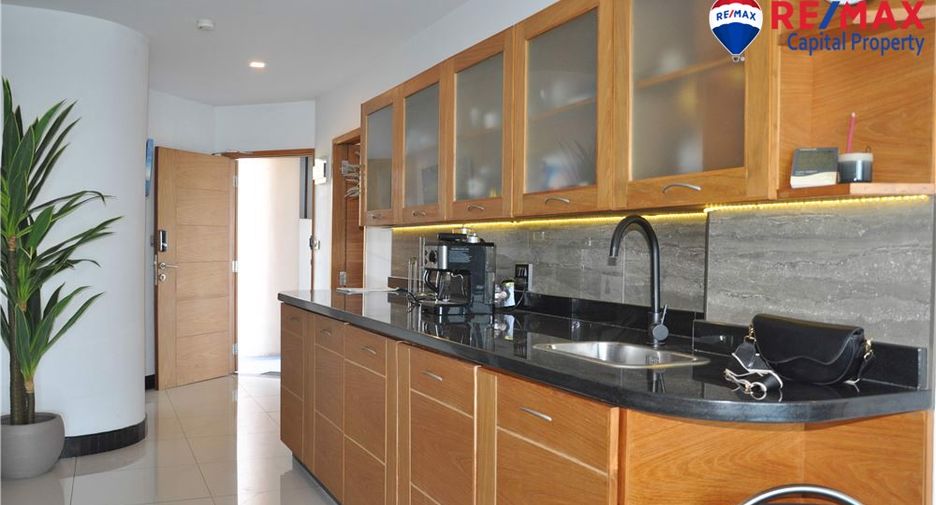For sale 3 Beds condo in Mueang Chon Buri, Chonburi