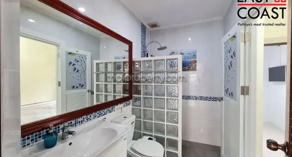 For sale 5 bedrooms house in Bang Lamung, Chonburi