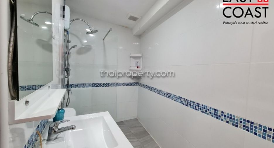 For sale 5 bedrooms house in Bang Lamung, Chonburi
