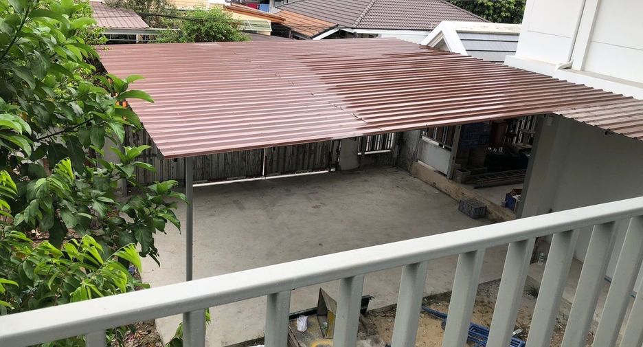 For rent 3 bed house in Thon Buri, Bangkok