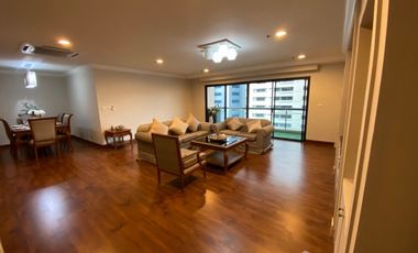 For rent 3 bed apartment in Watthana, Bangkok