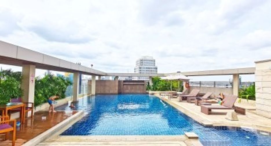 À vendre 2 chambres condo à Khlong Toei, Bangkok