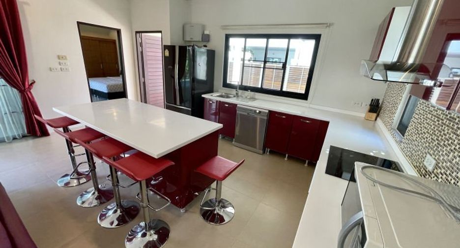 Villa en alquiler de 3 habitaciones en Mueang Phuket, Phuket