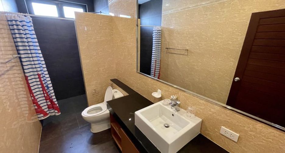 Villa en alquiler de 3 habitaciones en Mueang Phuket, Phuket