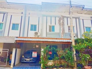 For sale 3 bed townhouse in Mueang Chachoengsao, Chachoengsao