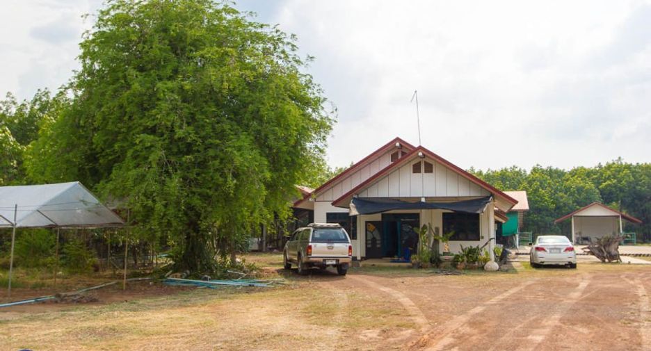 For sale 2 bedrooms retail Space in Si Rattana, Sisaket