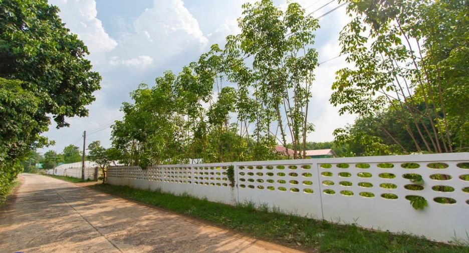For sale 2 bedrooms retail Space in Si Rattana, Sisaket