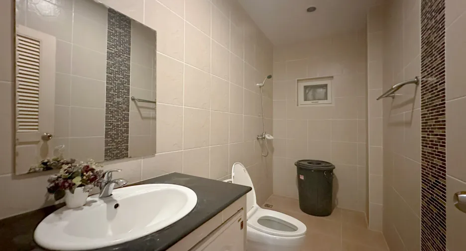 For sale 4 bed house in Bang Lamung, Chonburi