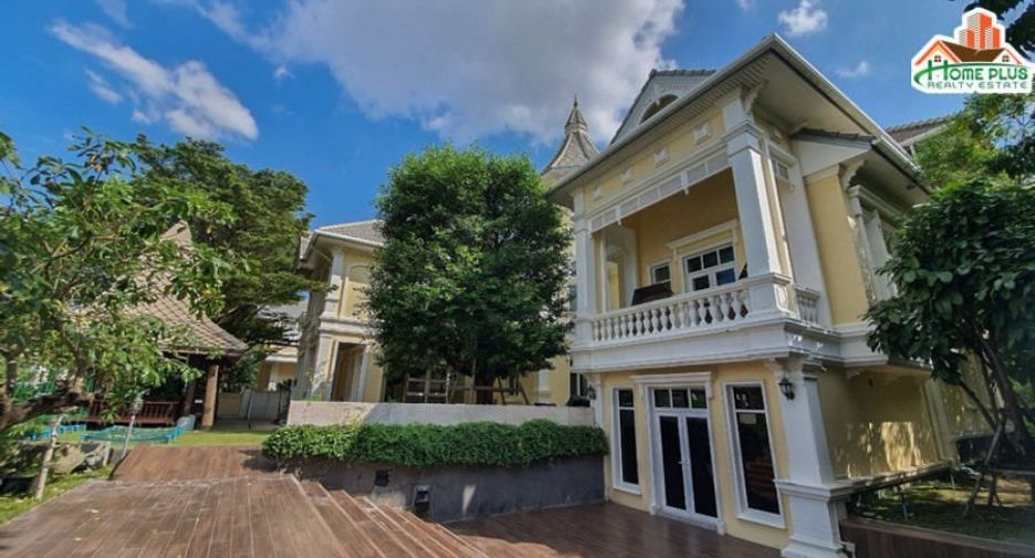 Haus zum Kauf mit 6 Zimmer in Lat Phrao, Bangkok