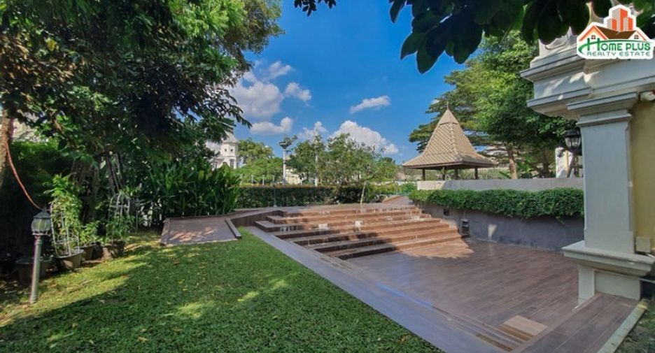 Haus zum Kauf mit 6 Zimmer in Lat Phrao, Bangkok