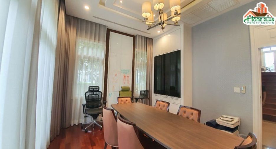 Haus zum Kauf mit 6 Zimmer in Lat Phrao, Bangkok