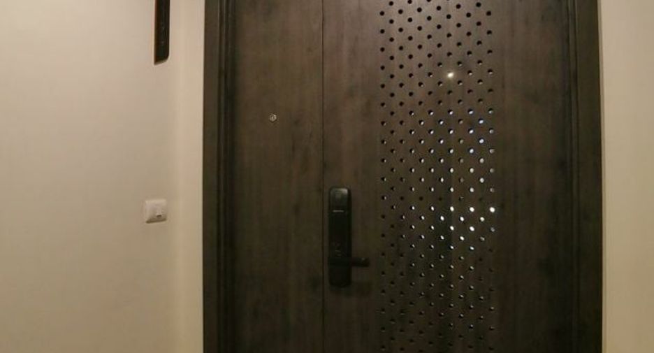 For rent 2 bed condo in Huai Khwang, Bangkok
