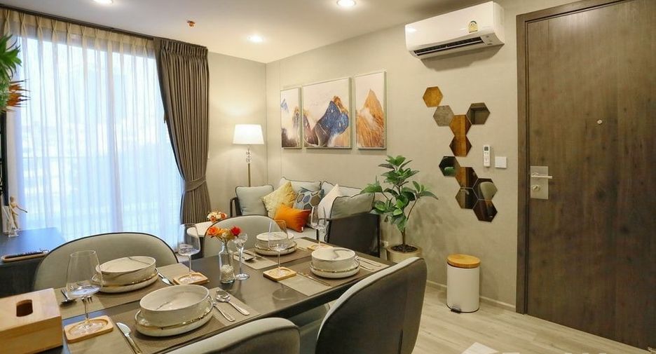 For rent 2 bed condo in Huai Khwang, Bangkok