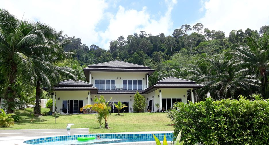 For sale 4 bed villa in Ko Lanta, Krabi
