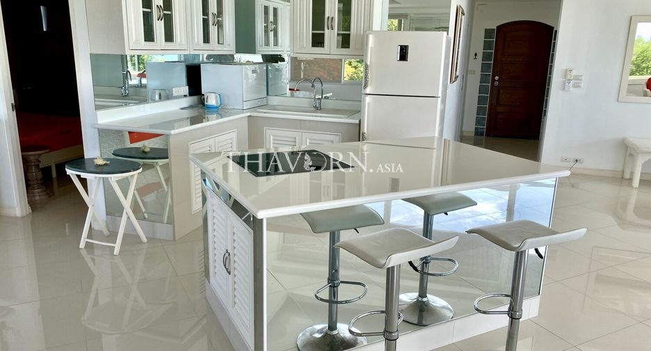 For sale 2 ベッドルーム condo in Sattahip, Chonburi