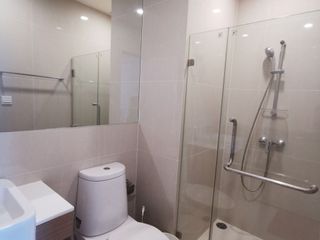 For sale 1 Beds condo in Huai Khwang, Bangkok