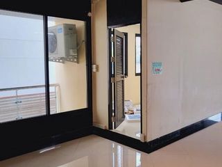 For rent 1 bed office in Khlong Toei, Bangkok