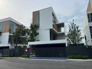 For sale そして for rent 3 Beds house in Saphan Sung, Bangkok
