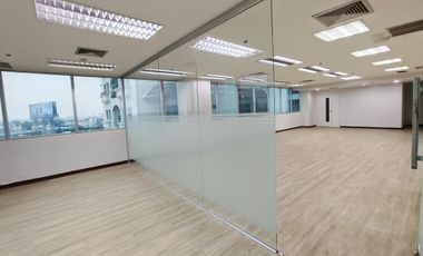 For rent office in Yan Nawa, Bangkok