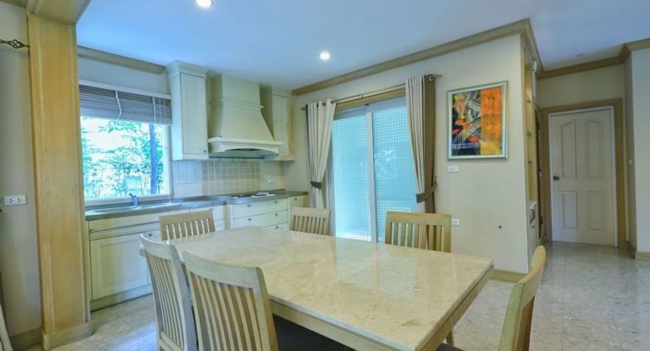 For sale 3 bedrooms house in Taling Chan, Bangkok