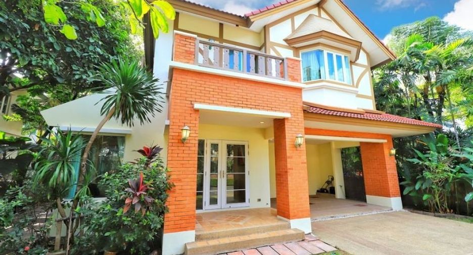 For sale 3 Beds house in Taling Chan, Bangkok